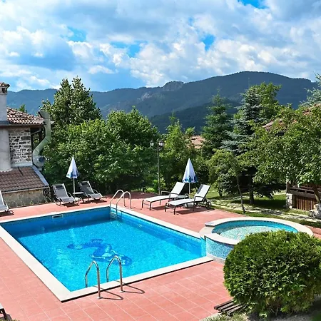 Rhodopes Legends Guest house 2*